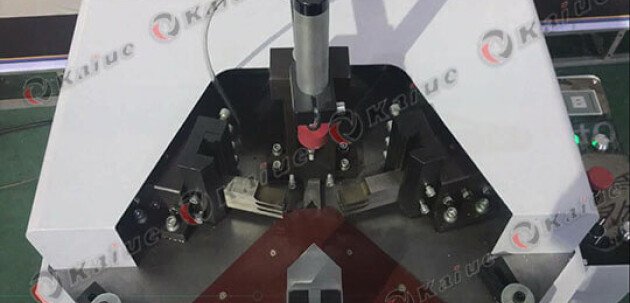 Single Head Corner Crimping Machine 120 Details 3