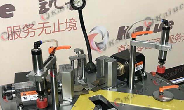 Single Head Corner Crimping Machine 160D Details 1