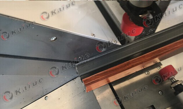 Automatic End Milling Machine Table Move Details 1