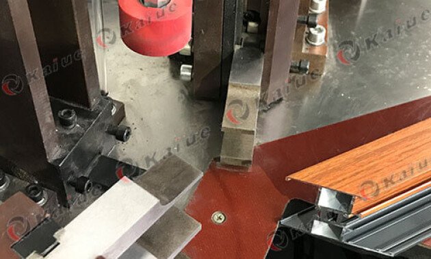 Single Head Corner Crimping Machine 120B Details 1